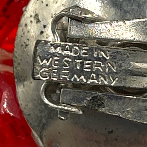 West Germany Signed Vintage Red Crystal Bead Clip-on Earrings - Picture 7 of 13